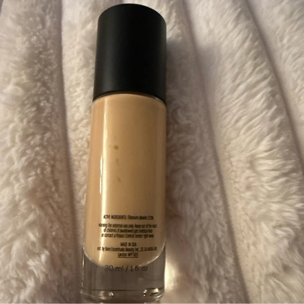 NEW bareMinerals BAREPRO 24 HR Performance Wear Liquid Foundation - Sandstone 16